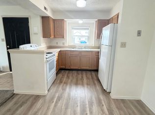 1710 E 24th Ave APT 4, Hutchinson, KS 67502
