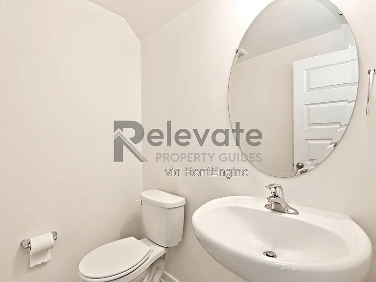 250 Greenpark Rd — Photo 16
