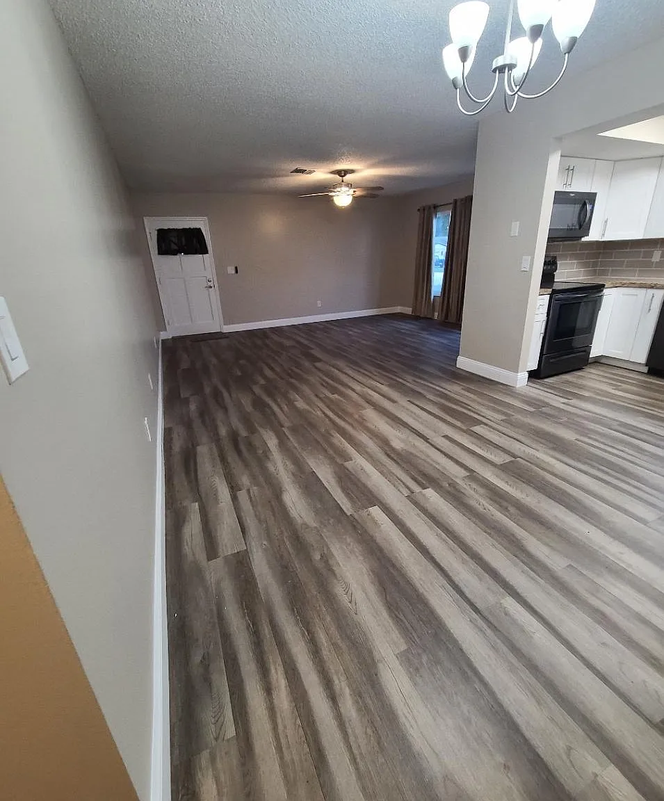 3 bed, 1501 sqft, $2,200 — Photo 3