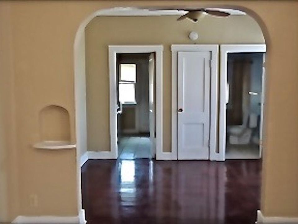 2nd image of 1214 Randolph Dr APT 6