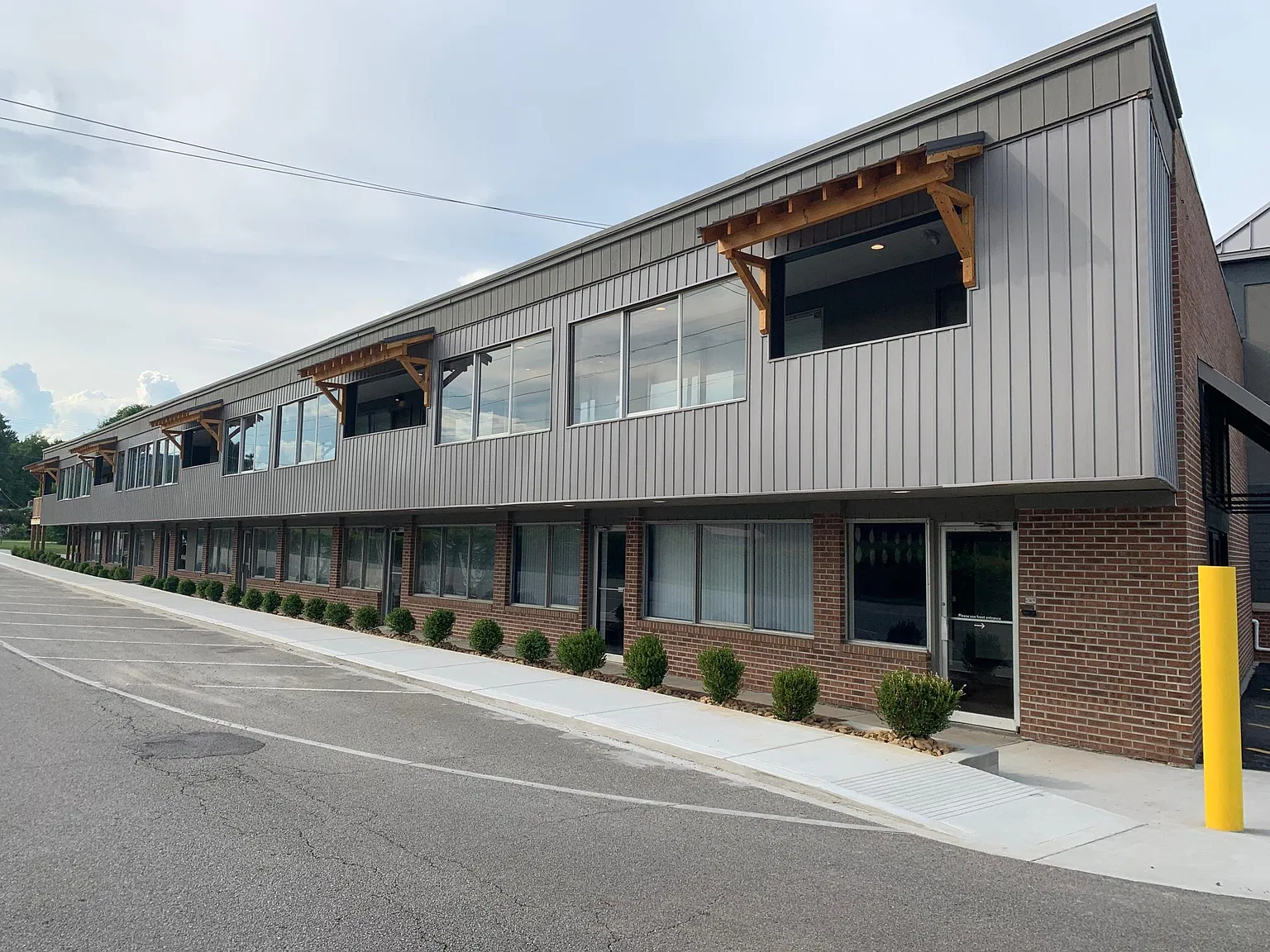 266 16th Ave — Photo 3