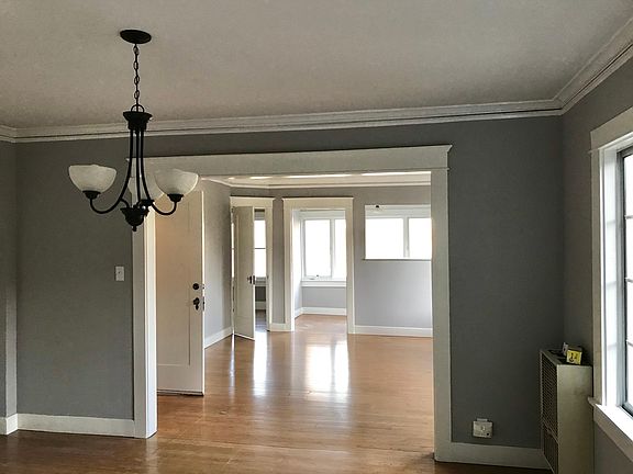 2nd image of 1022 Echo Park Ave