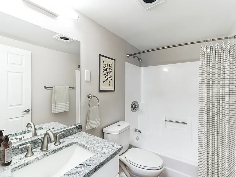 Eagle Rock Apartments at Swampscott — Photo 5