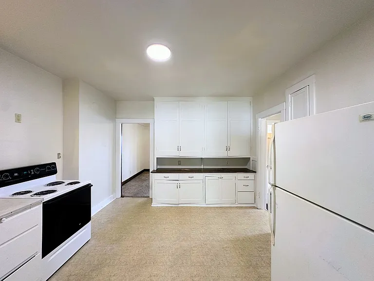 812 State St — Photo 19