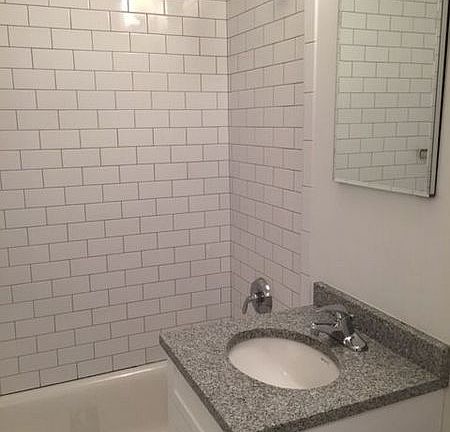 4th image of 3135 Crescent St APT 2D