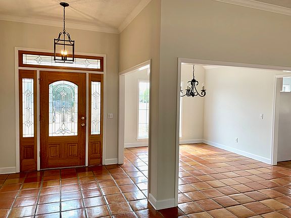 3rd image of 101 Daffodil Dr