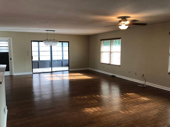 4th image of 1205 Regents St