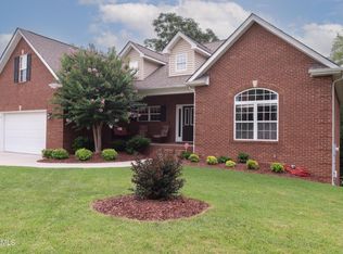 7912 Cedar Stone Ln, Powell, TN 37849