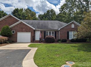 535 Queen Brogan Ct, Gastonia, NC 28054