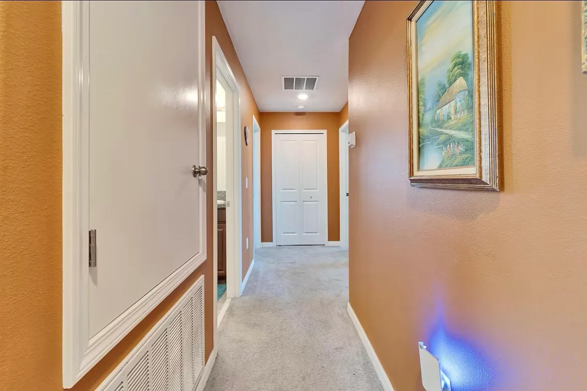 5 bed, 2.5 bath, 2415 sqft, $2,900 — Photo 1