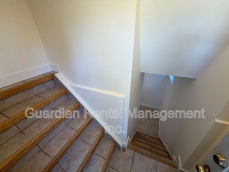 10 Elm St #2 — Photo 2