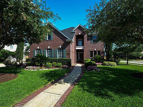 22315 Claysprings Lane 4 Bedroom / 4 Full Bath / 3 Car Garage
