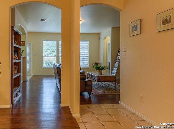 2nd image of 113 Katie Ct W