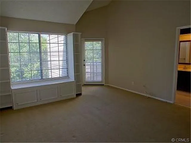 3 bed, 2.5 bath, 1700 sqft, $3,950 — Photo 4