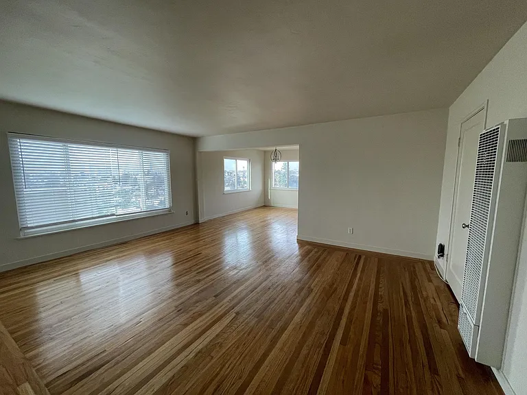 853 Vermont St #301 — Photo 1