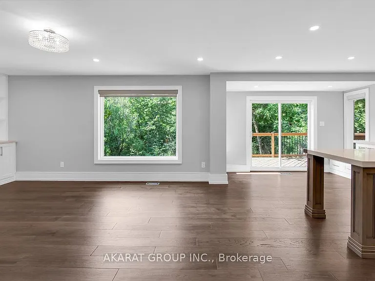 1274 Kings College Dr — Photo 8