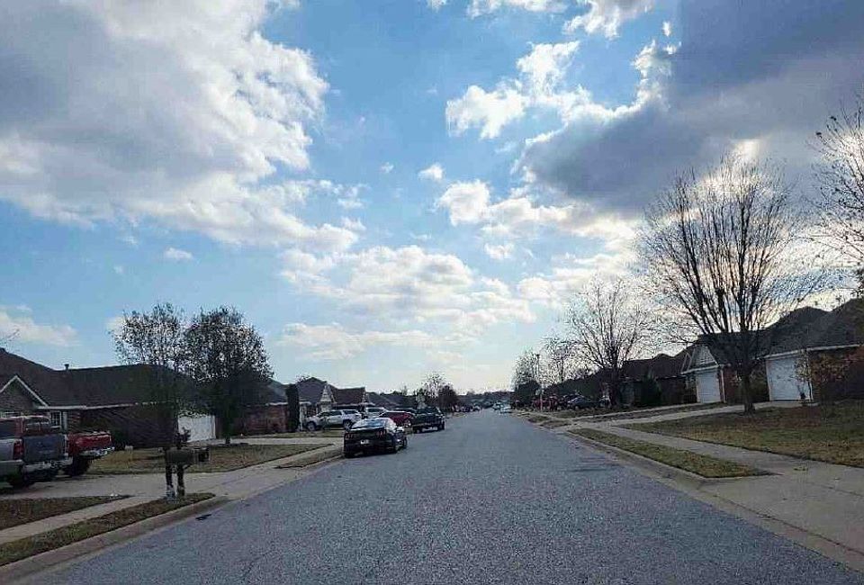 2nd image of 3003 S Arkansas St