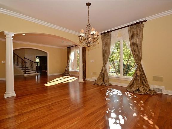 4th image of 1210 Turnberry Dr
