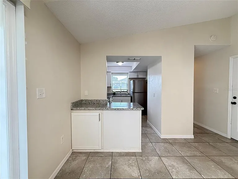 3136 Julia Ct — Photo 7