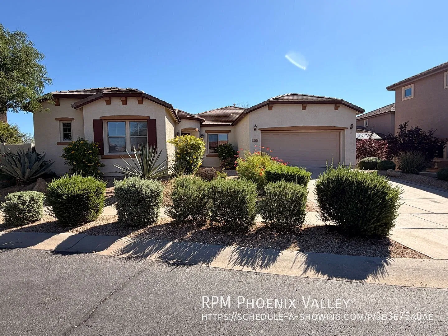 Nicely Upgraded Single Story 4/3 Surprise Home w/Pool *Gated* Community! — Photo 1