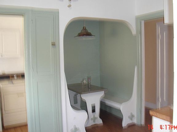 Let:laundry Right:breakfast nook