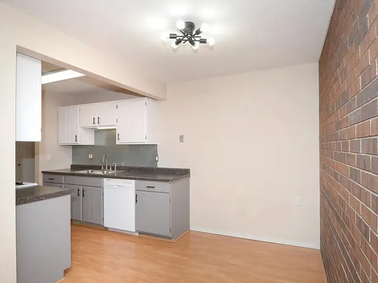 9400 Old Cedar Ave S #121 — Photo 3