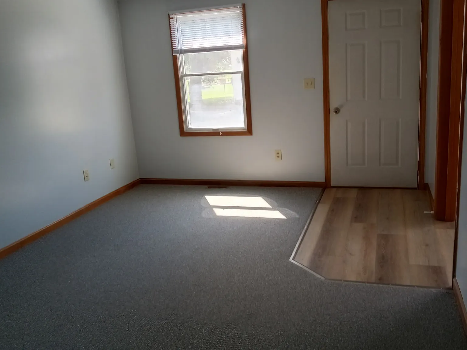 2 bed, 1.5 bath, 1000 sqft, $1,100 — Photo 3