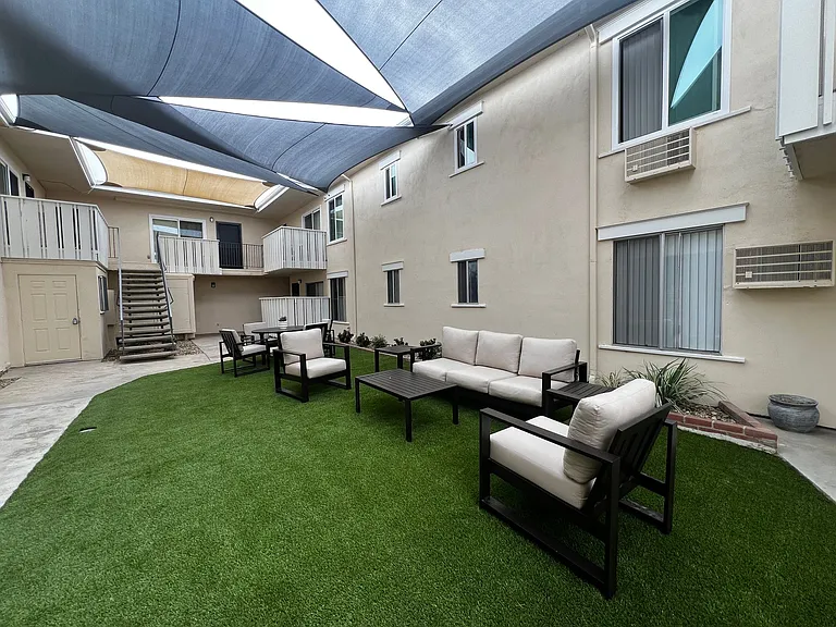 Park Villas La Mesa — Photo 1