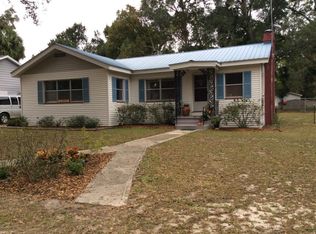 13724 SE 163rd St, Weirsdale, FL 32195