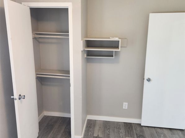 des-moines-iowa-251547434 picture