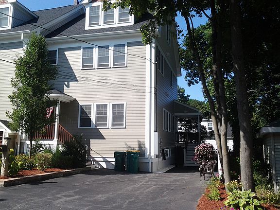 4th image of 33 Chapel Ct