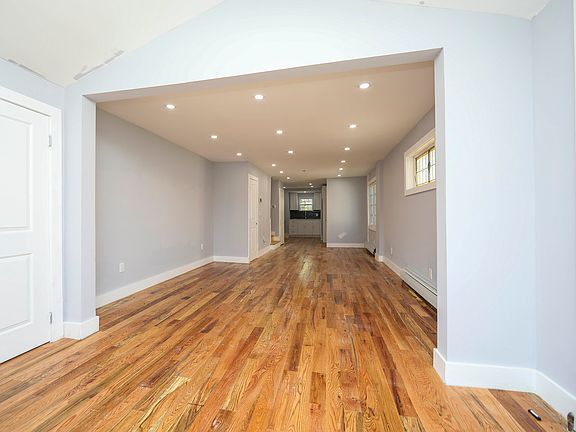 5th image of 117-26 202nd St
