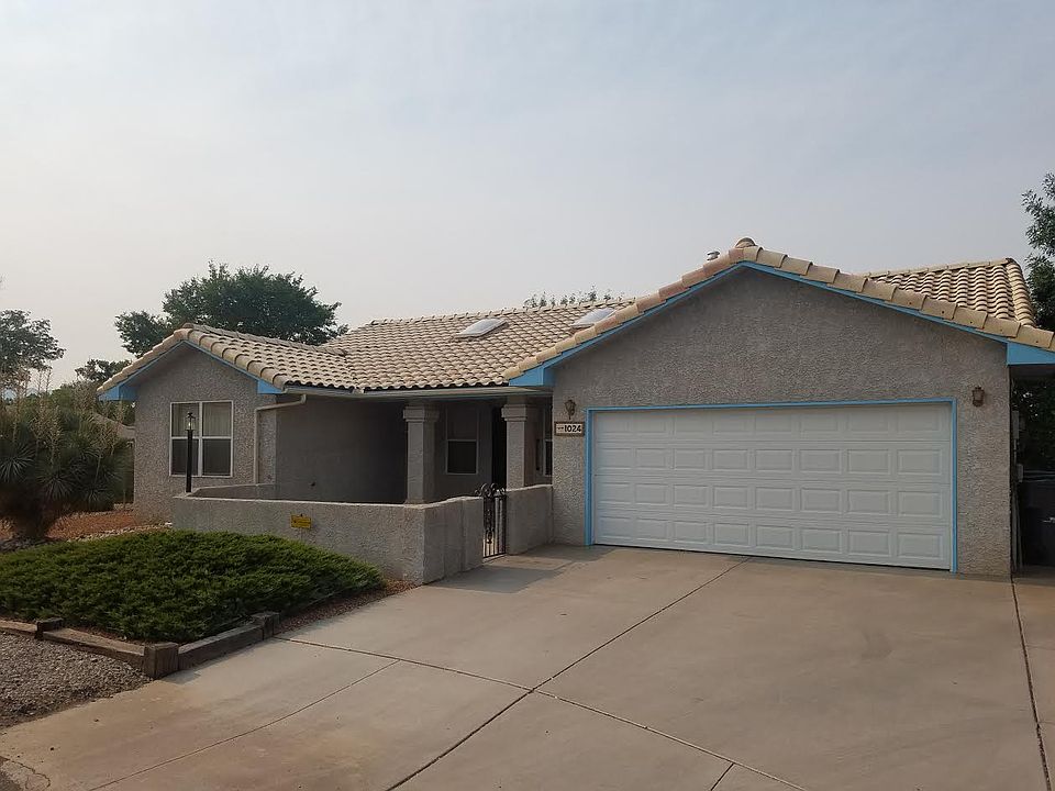 2nd image of 1024 Fox Hollow Pl NW