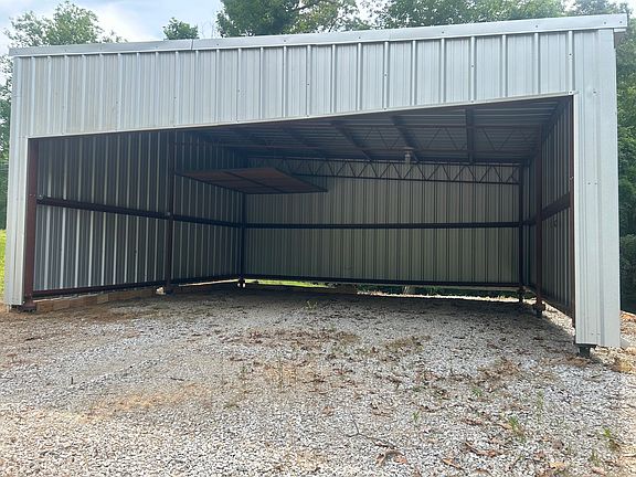 3rd image of 585 Pennington Lake Rd