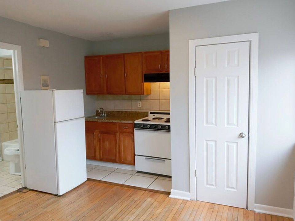 1st image of 7205 N Western Ave APT 2