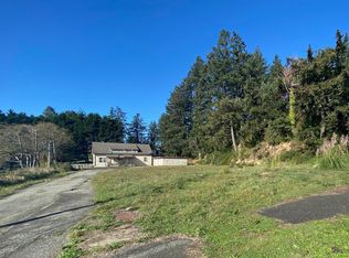 912 Chetco Ave, Brookings, OR 97415