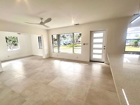 5th image of 2406 Cocoanut Ave