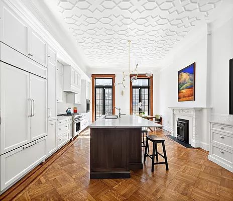 3rd image of 58 E 92nd St
