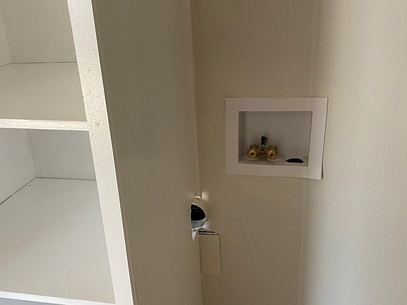 5th image of 2220 Elden Ave #6
