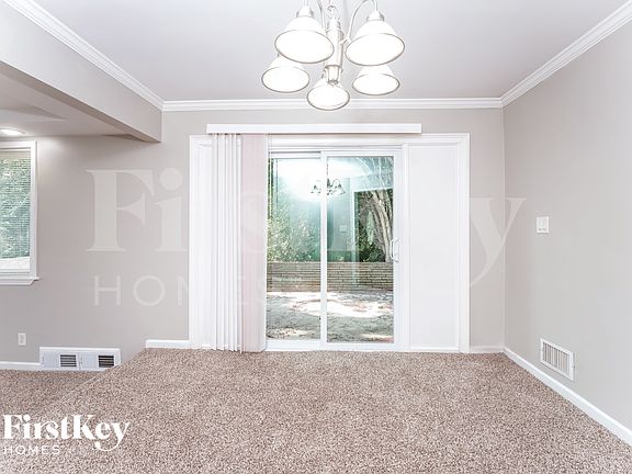5th image of 3393 Woods Dr