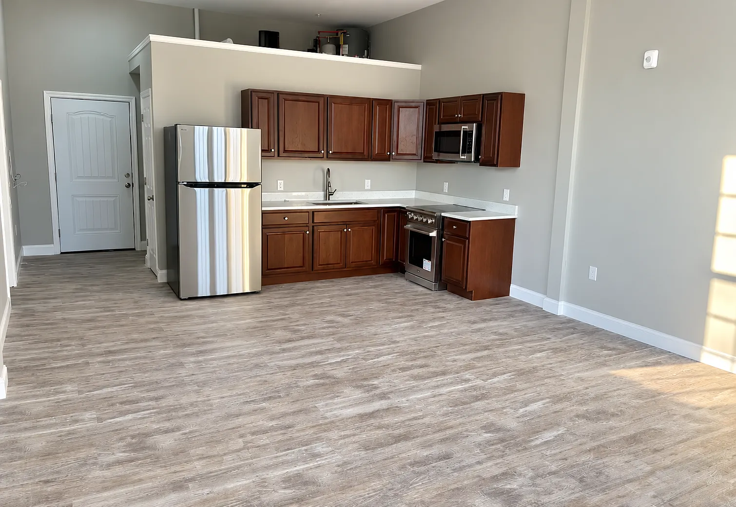 1 bed, 600 sqft, $1,700 — Photo 3