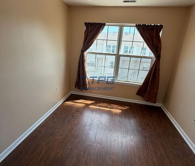 83 Nathan Blvd — Photo 11
