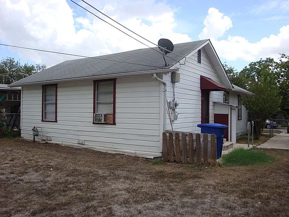 3rd image of 3415 Morales St