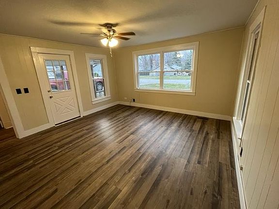 3rd image of 223 W Bomford St #B