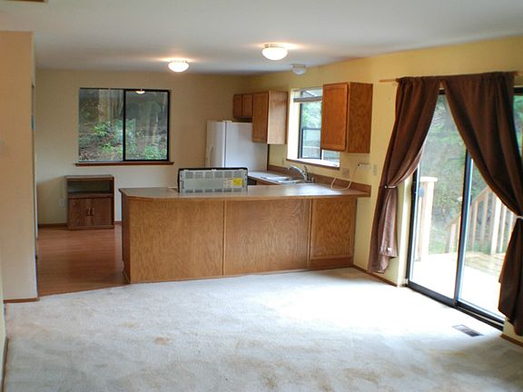 3rd image of 4041 SE Conifer Park Dr
