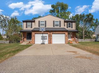 116 Regents Dr, Troy, MI 48084