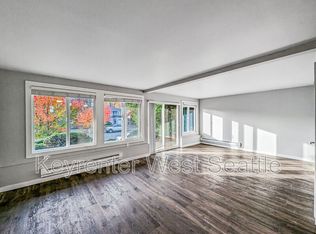 5956 Fauntleroy Way SW APT 1, Seattle, WA 98136