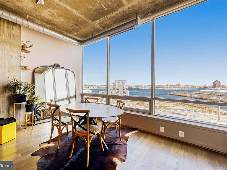 1200 Steuart St #713 — Photo 8