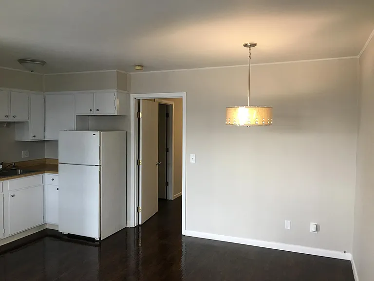 1408 6th Ave #7 — Photo 2
