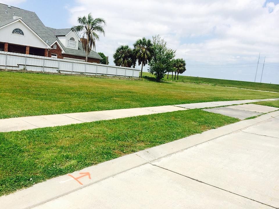 2nd image of 3916 Campagna Dr